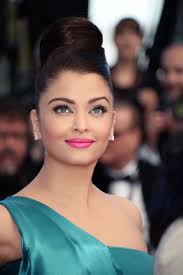 Aishwaryarai Cannes2013 Lorealparis Cute Lipstick Love Her Dress Beauty Bridal Beauty Beautiful Eyes