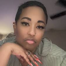 I'm really surprised that all of a sudden there's all this Keith Lee  slander. Everyone who go to these shows aren't celebrities. However Keith  Lee is social media influences and has blessed