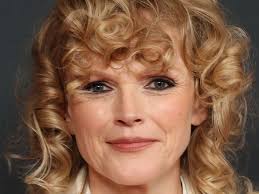 Maxine Peake wins planning battle to convert rural farmhouse into rehearsal  space for actors