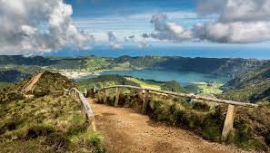Meet grupo de fados of the uac, estudantina universitária dos açores, tuna com elas, taua, tunídeos. O Que Fazer Nos Acores Em Portugal Ilha De Sao Miguel Vou Na Janela Blog De Viagens