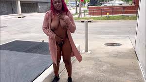 Tilaxoxo - Masturbating In The Intersection