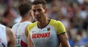 After sylar was attacked by homeland security agents in his father, samson gray's home he took one of his attackers hostage in the campbell's home and used screwdrivers to nailed him to a chair. Zwolf Fragen An Luke Campbell Leichtathletik De