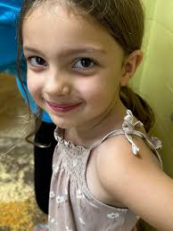 Who got to feed a Red Panda at Zoo Knoxville? We did! Willow loves apple  slices and it was so much fun to hand them to her like a french fry! Kelsey,