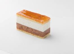 プティガトー お菓子 孤高の味わい イル プルー シュル ラ セーヌ フランス菓子 ラセーヌ サンマルク