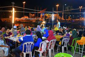 Alah.sekarang semua dah ada google maps, waze, dan berbagai2 lagi kan. Serkam Medan Ikan Bakar In Malacca Umbai Pantai Beach Johor Kaki Travels For Food