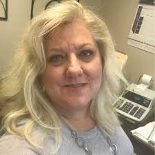 Doris Marrs's Instagram, Twitter & Facebook