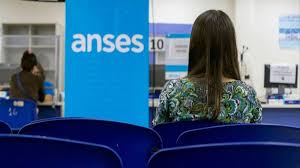 El subsidio para jubilados empezará a pagarse a partir del próximo 11 de enero, según informó el director general de prestaciones de la onp, mari. Anses Calendario De Anses Para Junio 2021 Cuando Se Pagan Jubilaciones Pensiones Y Auh Eldiarioar Com