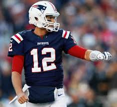 Tom Brady Wearing White Helmet With Current Logo Patriots New England Patriots New England Patriots Football