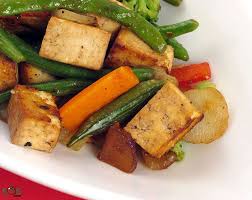Saute Rapide Au Tofu Et Legumes Une Recette Soscuisine Recette Tofu Recette Repas Vegetarien