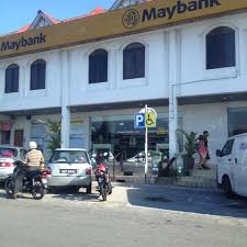 Bank in shah alam, malaysia. Maybank Ss15