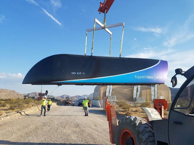 The prototype: Incredible engineering, terrible business model., gerada com IA