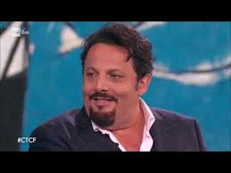 Il duetto tra bennato e fiorello. Enrico Brignano Che Tempo Che Fa 01 12 2019 Youtube