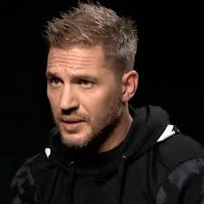 Tom Hardy Hairstyles 50 Rugged Looks You Can Try Out In 2020 Mens Hairstyles Short Mens Hairstyles Tom Hardy Haircut