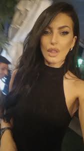 Napoli e amore: la canzone sotto il balcone