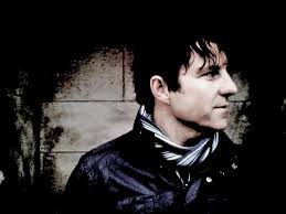 Rob Lear's Instagram, Twitter & Facebook