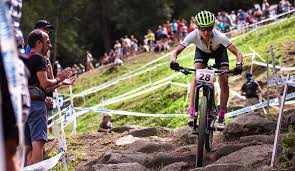 Jun 14, 2021 · mountainbikerin jolanda neff muss einen rückschlag hinnehmen. Weltcup Val Di Sole Jolanda Neff Zuruck An Der Spitze Starke Morath Landet Auf Rang Sechs Acrossthecountry