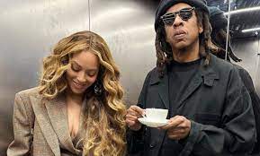 Galerie Foto: Ce mare s-a făcut fiica lui Beyonce! Blue Ivy a atras toate  privirile când a urcat pe scenă alături de celebra sa mamă