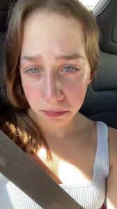 @Emily_Windsor pls come back i miss u