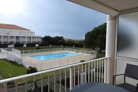 Appartement Dans Residence Avec Piscine A Proximite Des Sables D Olonne Location Vacances A Chateau D Olonne Clevacances