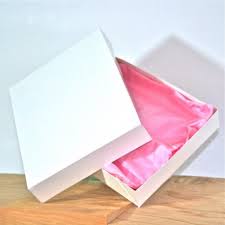 Boite Cadeau Blanche A4 H4cm Emballage Cadeaux Commande de 30 à plusieurs milliers de pièces. boite cadeau blanche a4 h4cm emballage cadeaux