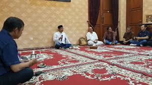 Lawan kata perbedaan kata antonim sekaligus. Pensiun Dari Wagub Gus Ipul Bantu Istri Perangi Kanker
