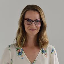 Janet Markle's Instagram, Twitter & Facebook