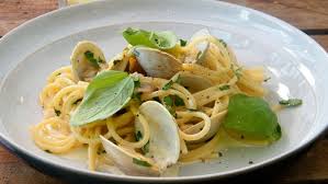Une recette où la saveur des fruits de mer (crevettes, moules, coques) sublime les spaghetti au blé complet. Spaghetti Aux Fruits De Mer Davinci