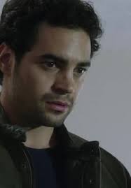 Watch Gang Related S01:E01