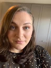 Liz Proctor's Instagram, Twitter & Facebook