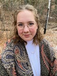 Jessica Yelle's Instagram, Twitter & Facebook