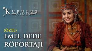 Oyuncu emel dede 35 buçuk sanat evi'nde oyunculuk eğitimi almıştır. Emel Dede Ozel Roportaji Kurulus Osman Youtube
