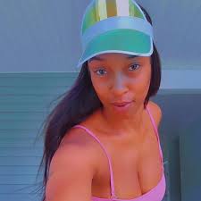 Rihanna responds to a fan asking for the album😂😭