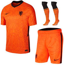Support het nederlands elftal met een nederland trainingspak. De Meest Uitgebreide Nederlands Elftal Fanshop Voetbalshop Nl