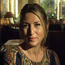 Pictures of Lisa Bronwyn Moore