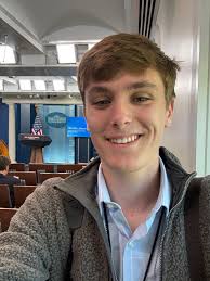 High schooler Hall makes memorable fall break, including White House  photojournalism experience