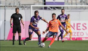 Die austria wieder unter zugzwang, hatte kurz darauf die ausgleichschance durch monschein, der aber verzog. Fk Austria Wien Siegt Gegen Tsv Hartberg Lask Mit Remis Gegen Skn St Polten