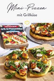 Minipizzen Mit Grillkase Und Rucola Zitronen Pesto Vom Rost Rezept Lebensmittel Essen Rezepte Mini Pizza