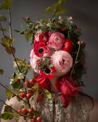 Many displays use seasonal flowers in either elaborate or uncomplicated compositions. Japanese Artist Flowers With Faces 36guide Ikusei Net