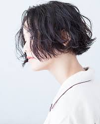 リラックス感漂う 涼しげなパーマスタイル bob haircatalog jp ヘアカタログ jp つぎのわたし選び パーマスタイル 美髪 パーマ