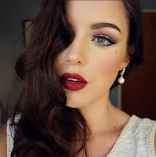 Create An Old Hollywood Beauty Look With This Makeup Tutorial Glamour Makeup Hair Makeup Old Hollywood Makeup