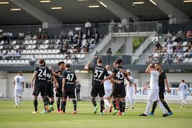 Acompanhe monza x juventus ao vivo pelo amistoso a partir das 16h00 (de brasília) com transmissão do canal italia 1 it. 5rx1vlr5 Eox M