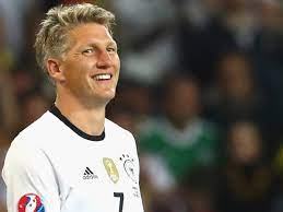 Born 1 august 1984) is a german former professional footballer who usually played as a central midfielder. Bastian Schweinsteiger Announces Retirement From Football At Age Of 35 Soccer The Guardian