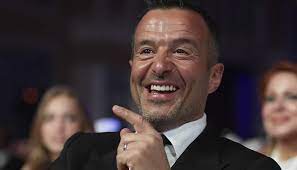 Real boss florentino perez (r) has taken part in many deals involving mendes and was a guest at his wedding. Ronaldo Berater Jorge Mendes Trifft Sich Mit Juve Bossen