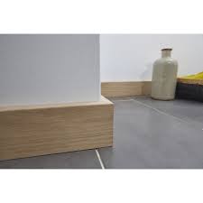 Surplinthe De Renovation Placage Chene Sans Noeud 20 X 92 Mm L 2 2 M Plinthe Bois Placage Chene Table Basse