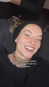 Jessica Joos's Instagram, Twitter & Facebook