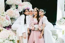 Assalamualaikum & happy eid adha to all fans of jep sepahtu & sariyanti is there anyone willing to answer their greetings?? A Personal Blog Share Perkembangan Dunia Artis Malaysia Beauty Products Any Upcoming Trends And Fashion Di Mala Bridesmaid Dresses Wedding Dresses Bridesmaid