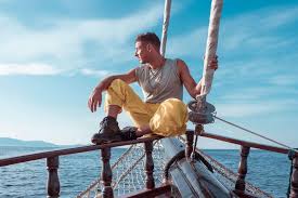 S.c cezar med srl , cu sediul in localitatea satu mare , str. Weekly Round Up Of Eurovision Stars Social Media Photos