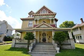 Oldhouses Com 1900 Victorian Victorian In Frankfort Indiana In Frankfort Indiana Victorian Homes Old House Dreams Fancy Houses