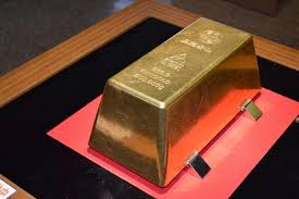 Where a gram is a nice smaller weight to purchase silver bullion, the kilogram is larger, just as desirable and somewhat unique. What Are The Dimensions Of A 1 Kg Gold Bar Quora