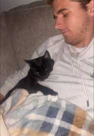 Day 5…just getting worse 💗🐈‍⬛